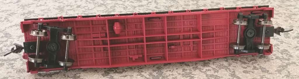 2x HO Flat cars - pse see description