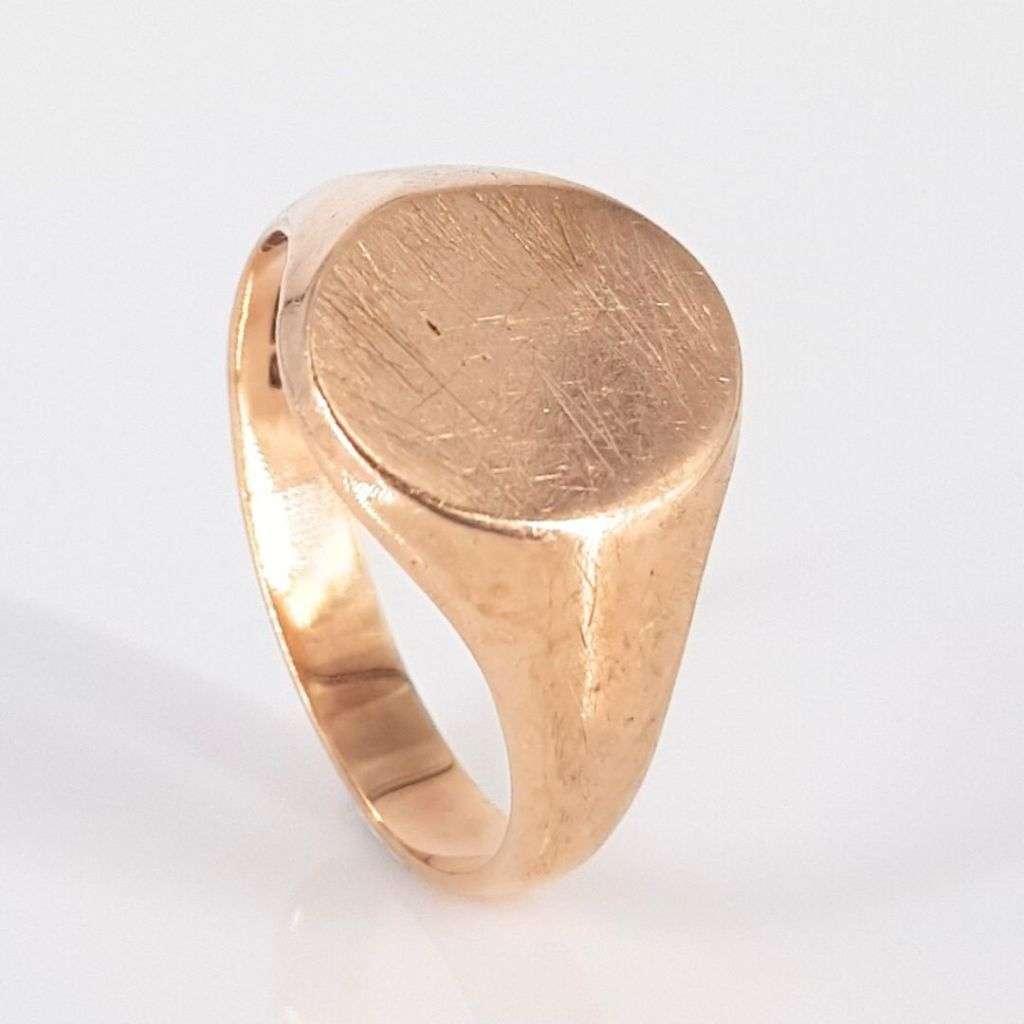 9CT YELLOW GOLD OVAL GENTS SIGNET RING