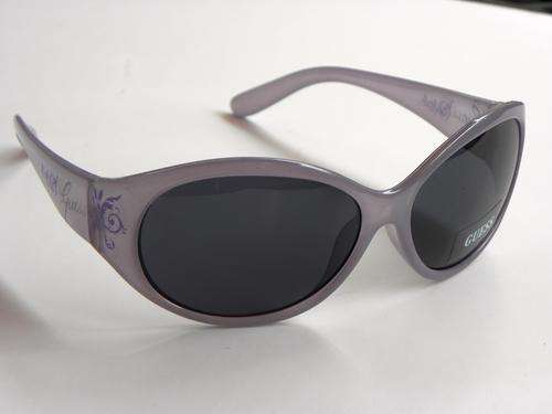 GUESS ladies sunglasses - 100% AUTHENTIC - brand new with hard case