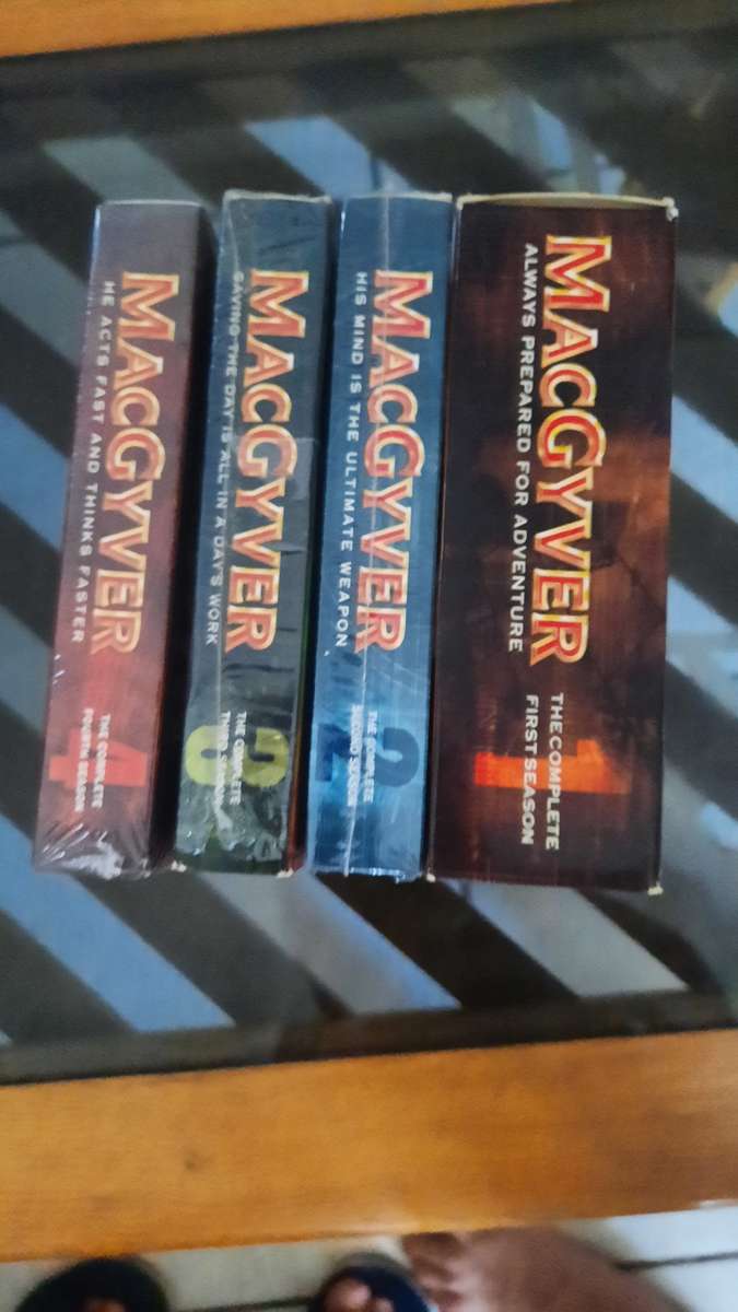 MacGyver DVD Collection: Complete Seasons 1-4 - Classic Action Series!