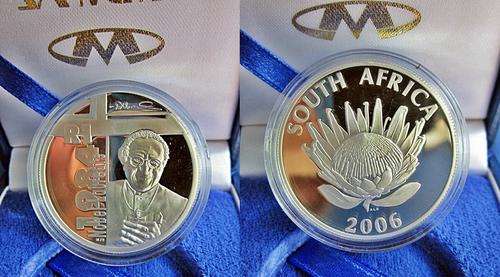 ###2006 Desmond Tutu Protea R1 silver Proof###Next PF70???