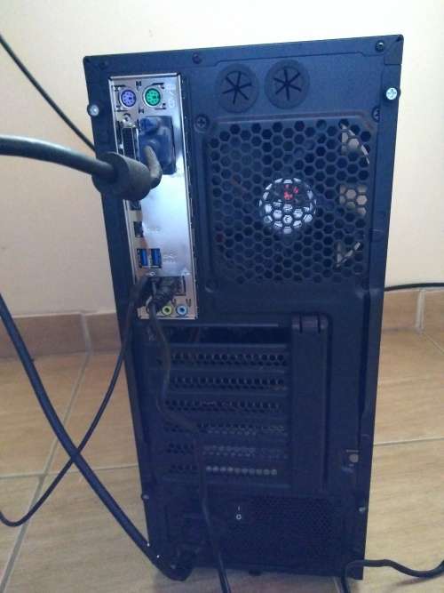 *** Monster Spec *** i3-6100 Skylake, 8GB Ripjaw Ram, 120GB Samsung SSD, 2TB Seagate HDD