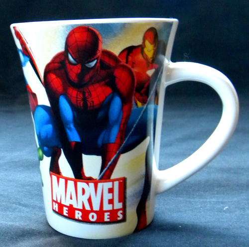 PLEASE HAVE A LOOK! Collectible Marvel Heroes mug featuring Spiderman, The Incredible Hulk and more