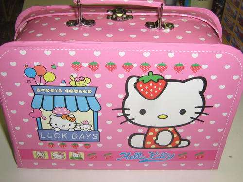 **LATE ENTRY**BEAUTIFULL!!! Hello Kitty suite case box - ideal for storage - Beautifull in any room!