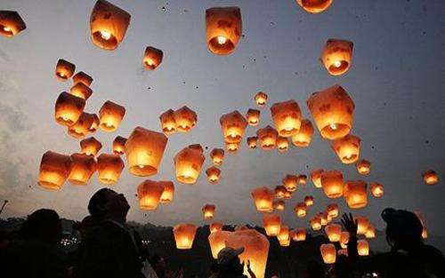 Sky lanterns, R1 no reserve auction - Great Gift idea!