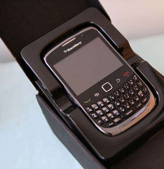 Blackberry 9300 Curve Original and in very good condition! R1 no reserve