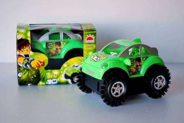 Ben 10 Bump and Go Car!  on R1 no Reserve - looking for cool Birthday gift?