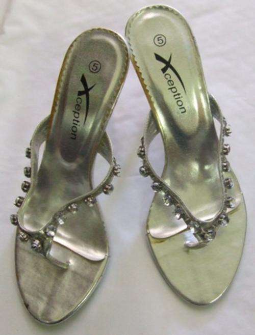 SILVER detailed Brand new PAIRS of Shoes on Auction! R1 NO Reserve!!!!
