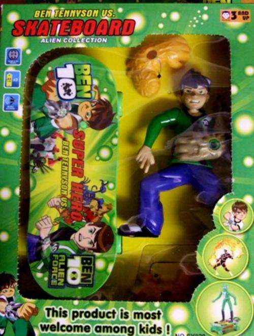 Battery operate skateboard, bump and go with LARGE Ben 10 Figure - R1 NO Reserve Auction
