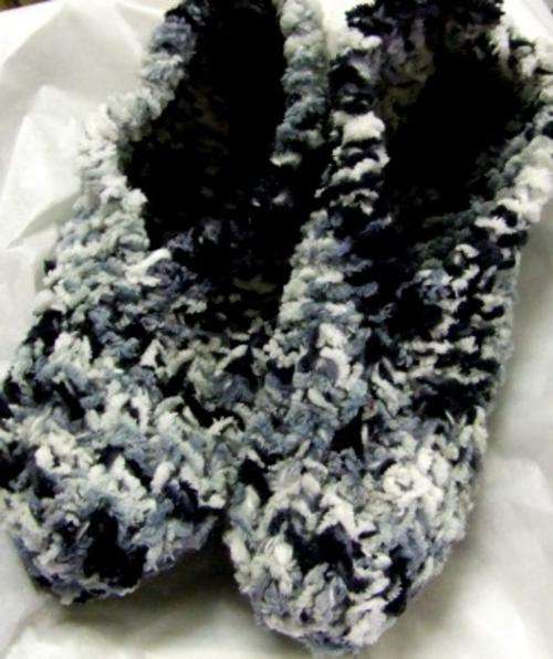 SIZE 6-7 (WOMAN SIZE) FROZEN TOES NO MORE! WARM WINTER KNITTED SOCKS - R1 NO RESERVE