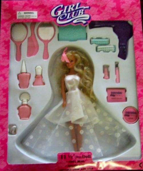 Beautifull Curl Club doll with loads of accessories on R1 no Reserve auction