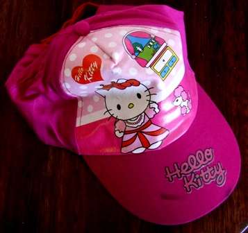 Hello Kitty  cap - R1 No Reserve - Great Gift!