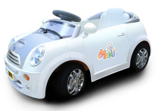 Battery operated Mini Cooper one seater ride on, with BONUS Remote control for the parents!