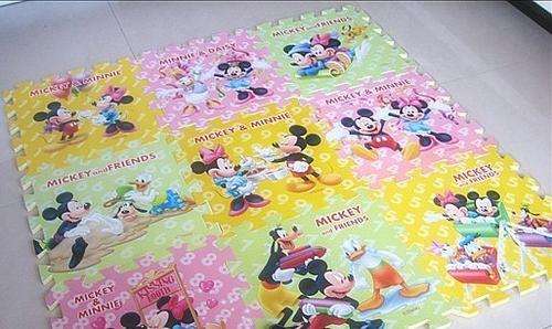 Mickey and Minnie Foam puzzle mat-Great  Asseccory for any bedroom! R1 no reserve...