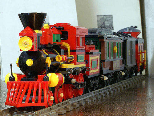 Train Play Set With Sound, lights and real smoke! Classic train collection - R1 No reserve