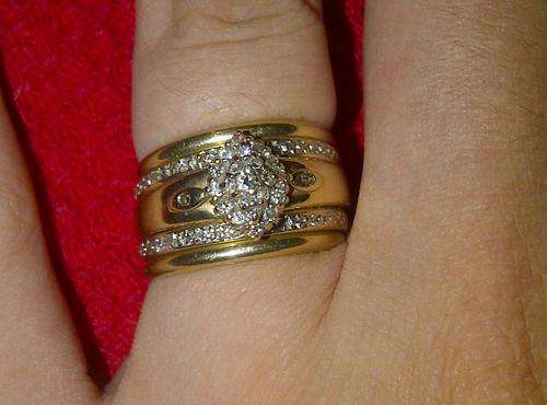 9CT GOLD WEDDING RING