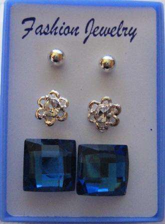 STUD SET  **BLUE SQUARE**