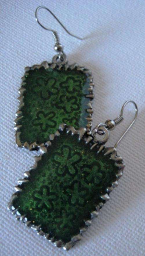 FASHION EARRINGS  **FLORAL GREEN**