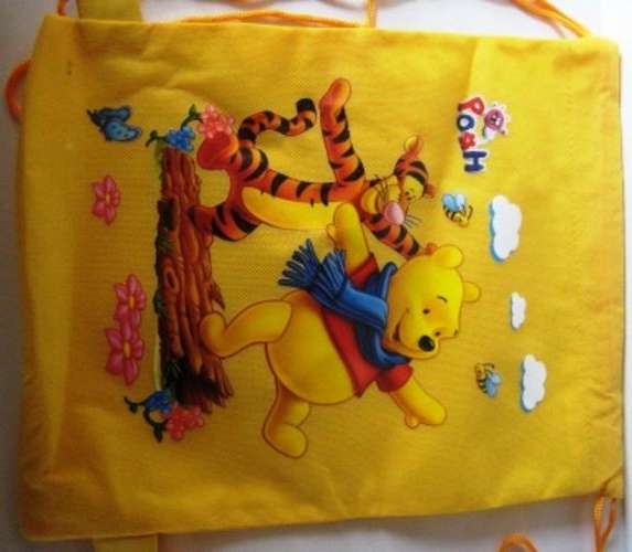 DRAW STRING CARRY BAG  **WINNIE THE POOH**