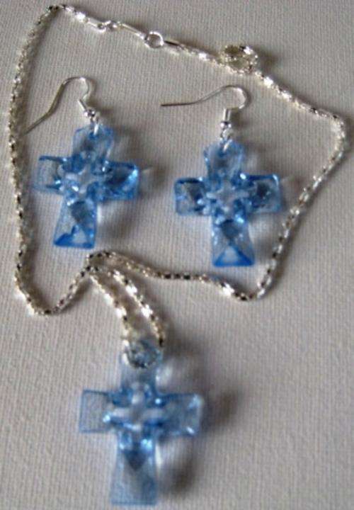 FASHION JEWELRY NECKLACE & EARRINGS SET