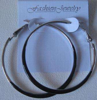 **FASHION JEWELRY BLACK HOOP EARINGS**