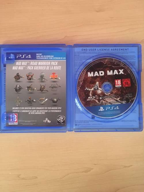 PS4 7 Games with white PS4 bluetooth headset