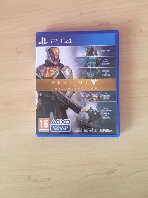 PS4 7 Games with white PS4 bluetooth headset