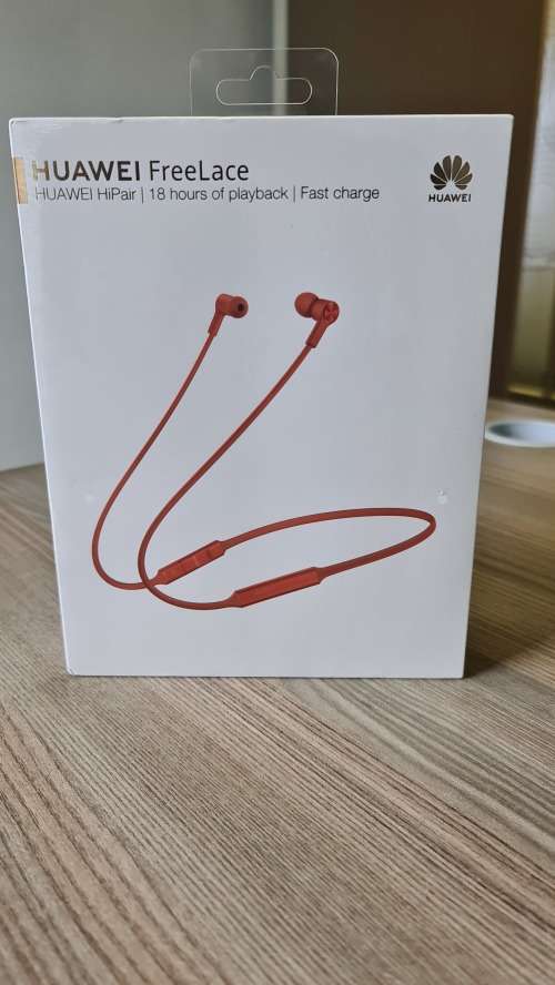 Huawei Watch GT 2 Pro and Freelace Earphones