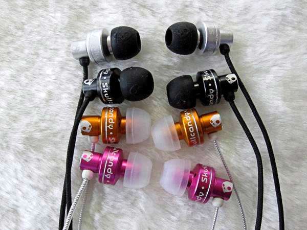 SKULLCANDY - FULL METAL JACKET (FREE POUCH 4pairs different earbud and extension cable FREE)