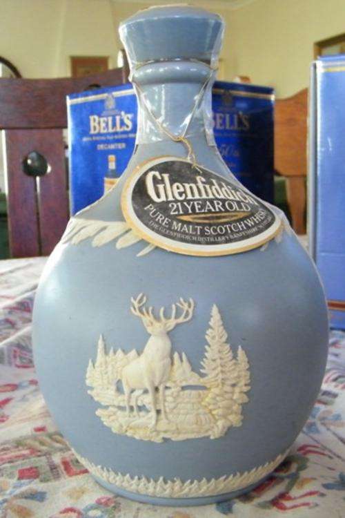 21 YEAR OLD GLEN FIDDICH IN WEDGEWOOD DECANTER