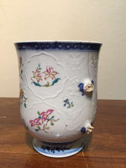 2x Hand Painted Chinese Mugs (handle broken off one mug)