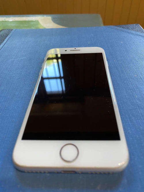 Apple Iphone 8 64G White