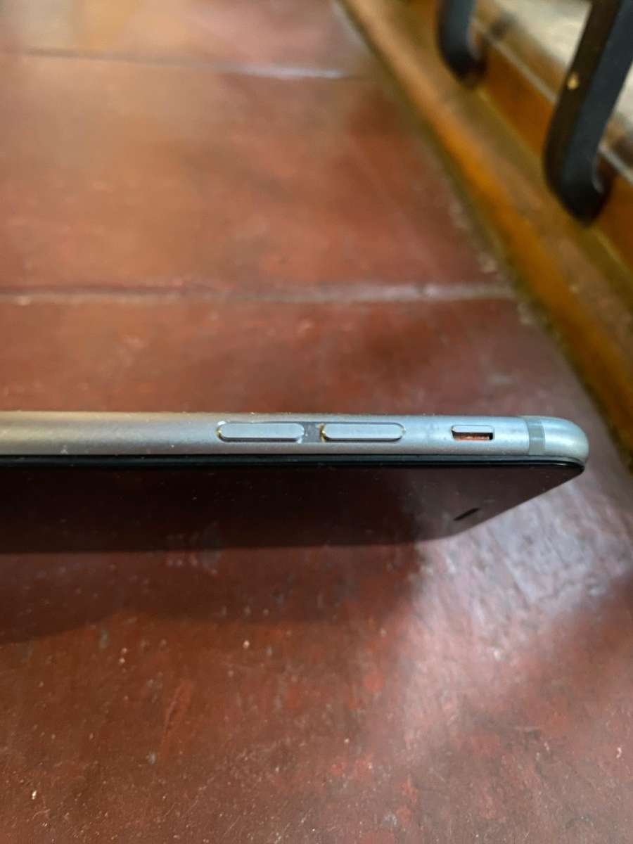 Apple Iphone 6 32GB 100% Battery