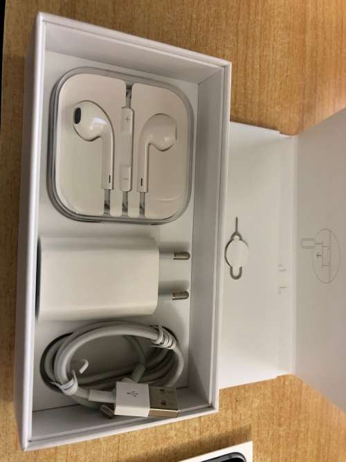 Apple iPhone 6S 64GB Space Grey - NO reseve, R1 start