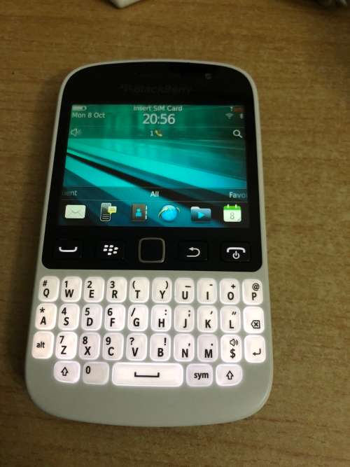 BlackBerry 9720 - White