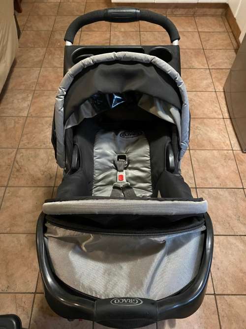 Graco Bravo Mirage Plus Baby Stroller and Car Seat