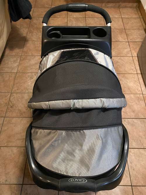 Graco Bravo Mirage Plus Baby Stroller and Car Seat