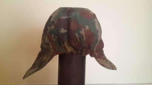 32 Battalion kiko/swallow-tail cap.