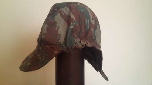 32 Battalion kiko/swallow-tail cap.