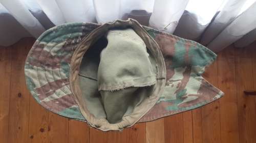 32 Battalion kiko/swallow-tail cap.