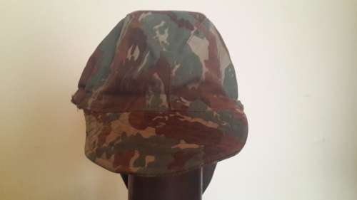 32 Battalion kiko/swallow-tail cap.