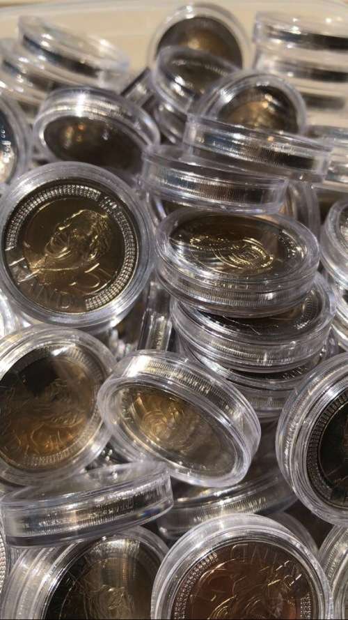 *UN-CIRCULATED* 2008 Mandela 90th Birthday Coin. In capsules from sealed bag!!