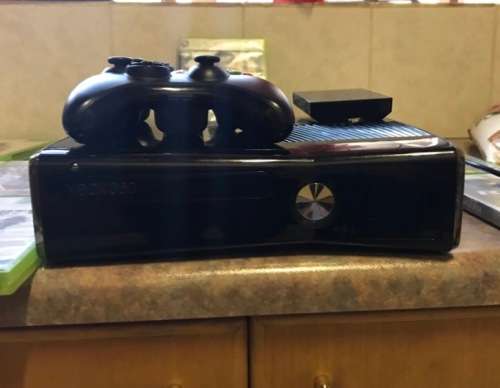 XBox 360 250gb with 2 controllers and games