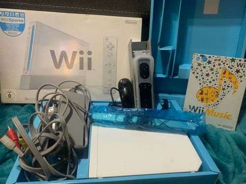Nintendo Wii Complete  with Wii Music Game