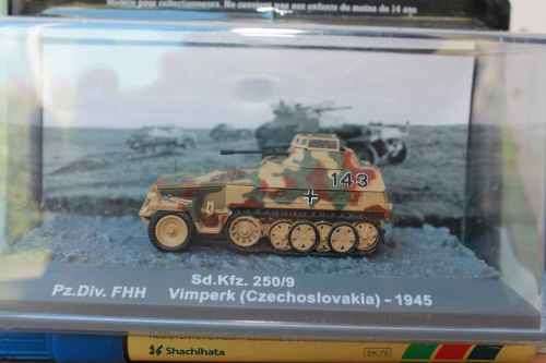 DeAGOSTINI - COMBAT TANKS COLLECTION Number 71 Tank and Magazine