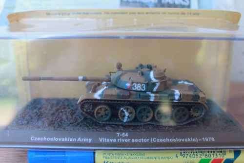 DeAGOSTINI - COMBAT TANKS COLLECTION Number 14 Tank and Magazine