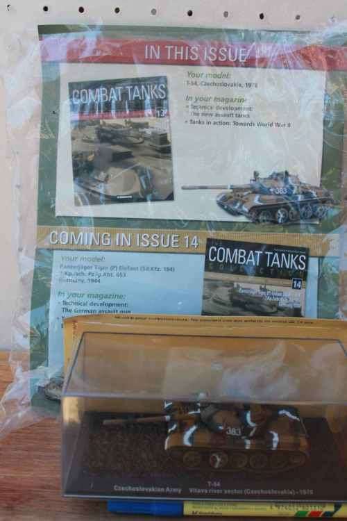 DeAGOSTINI - COMBAT TANKS COLLECTION Number 14 Tank and Magazine