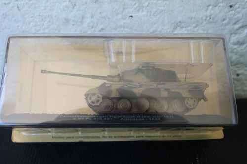 DeAGOSTINI - COMBAT TANKS COLLECTION Number 31 Tank and Magazine