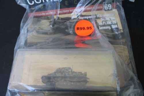 DeAGOSTINI - COMBAT TANKS COLLECTION Number 69 Tank and Magazine