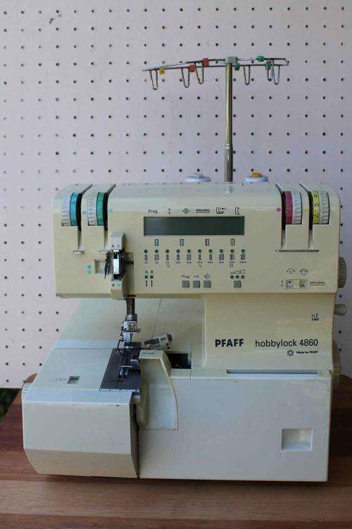 Vintage Pfaff Hobbylock Overlocker